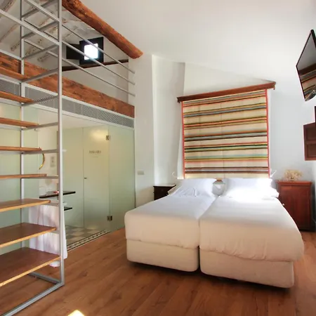 Patria Chica Hotell 4*