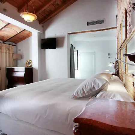 Hotell Patria Chica 4*