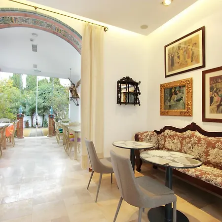 Hotell Patria Chica 4*