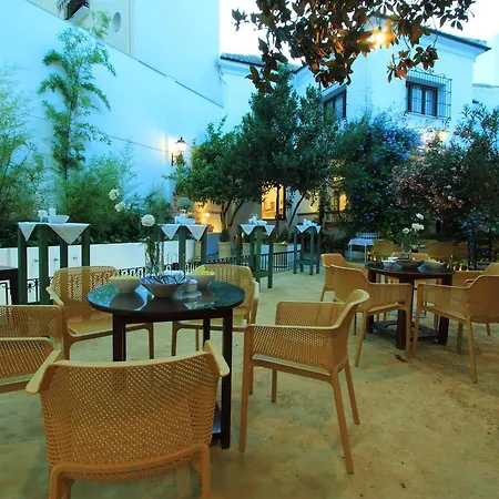 Hotell Patria Chica 4*