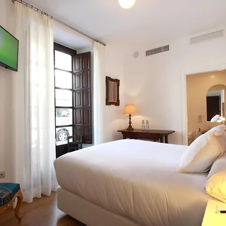 Hotell Patria Chica 4*